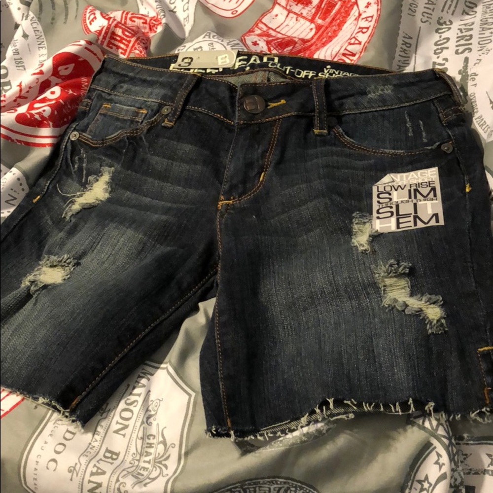 Jean shorts -Women’s- Bullhead